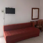 Gatos Πανσιόν 3*