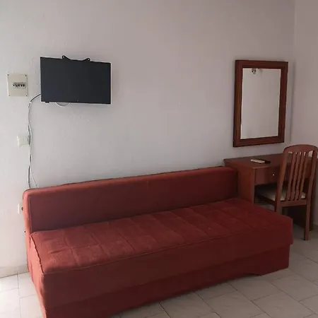 Gatos Гостевой дом 3*