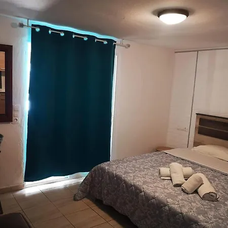 Gatos Beach Guest house *