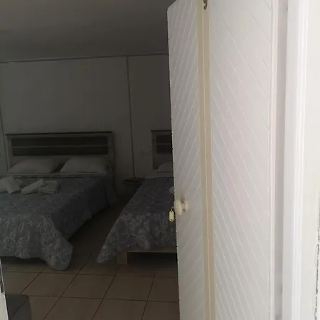 Gatos Beach Guest house